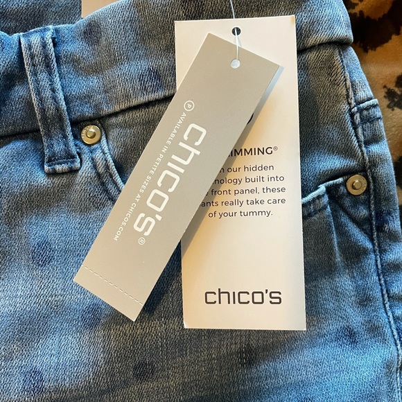 Chico’s Girlfriend Slim Leg Crop Pants - Picture 2 of 3